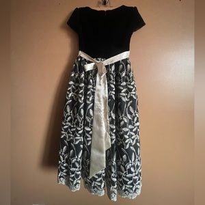 Girls Gold and Black Cinderella Dress Beautiful Formal Wear size 10